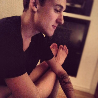 Clara Henry feet photo 11
