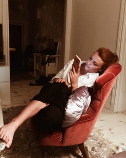 Clara Henry feet photo 15