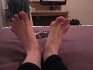 Clara Henry feet photo 13