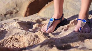 Clara Lago feet photo thumbnail