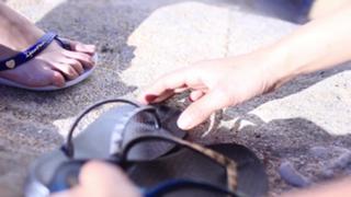 Clara Lago feet photo thumbnail