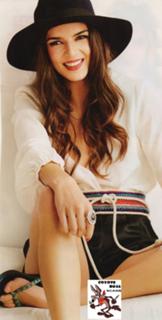 Clara Lago feet photo thumbnail