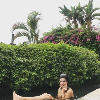 Clara Lago feet photo thumbnail