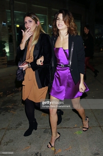 Clara Lago feet photo thumbnail