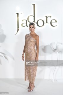 Clara Lago feet photo thumbnail