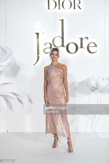 Clara Lago feet photo thumbnail