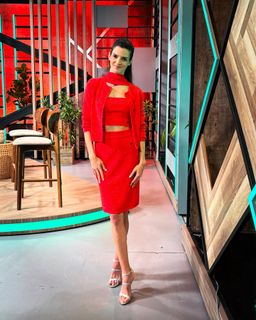 Clara Lago feet photo thumbnail