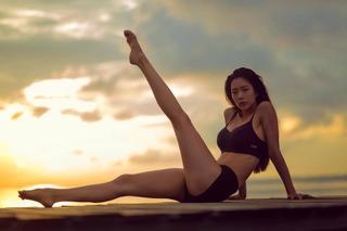 Clara Lee feet photo 10