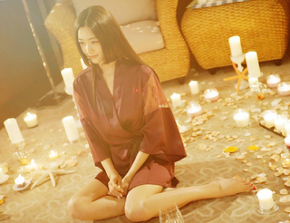 Clara Lee feet photo 8