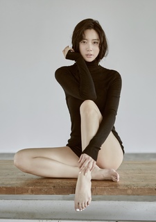 Clara Lee feet photo 17