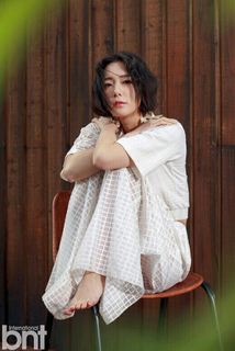 Clara Lee feet photo 8