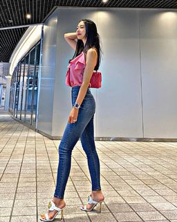 Clara Lee feet photo 19