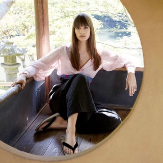 Clara Luciani feet photo 10