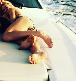 Clara Paget feet photo 8