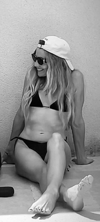 Clara Paget feet photo 15