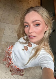 Clara Paget feet photo 8