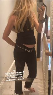 Clara Paget feet photo 15