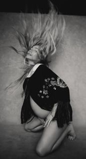 Clara Paget feet photo 4