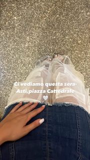 Clara Soccini feet photo thumbnail