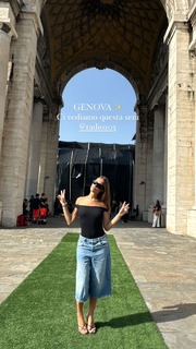 Clara Soccini feet photo thumbnail