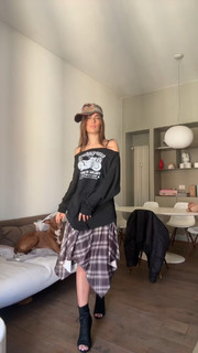 Clara Soccini feet photo thumbnail