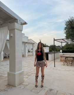 Clara Soccini feet photo thumbnail