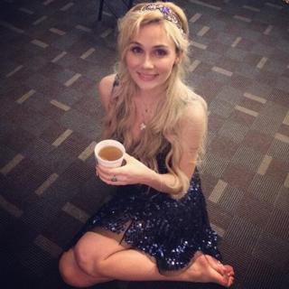 Clare Bowen feet photo 5