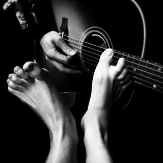 Clare Bowen feet photo 16