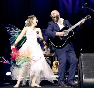 Clare Bowen feet photo 1