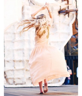 Clare Bowen feet photo 17