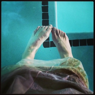 Clare Bowen feet photo 8