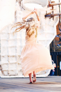 Clare Bowen feet photo 5