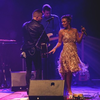 Clare Bowen feet photo 20