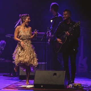 Clare Bowen feet photo 19