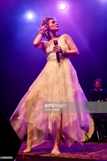 Clare Bowen feet photo 15
