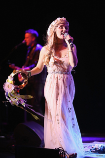 Clare Bowen feet photo 15