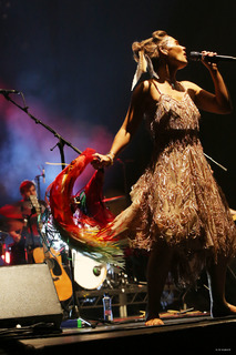 Clare Bowen feet photo 10