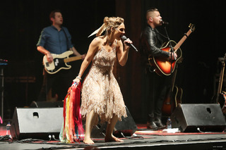 Clare Bowen feet photo 9