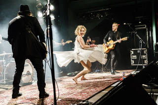 Clare Bowen feet photo 7