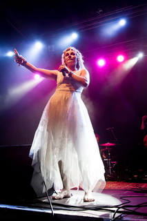 Clare Bowen feet photo 20