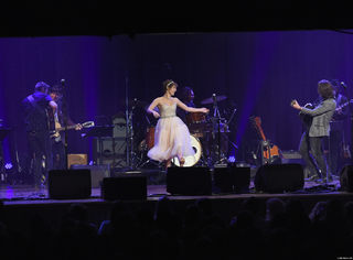 Clare Bowen feet photo 15