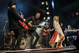 Clare Bowen feet photo 18