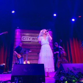 Clare Bowen feet photo 9