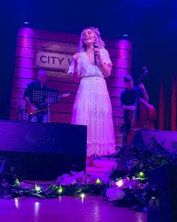 Clare Bowen feet photo 7