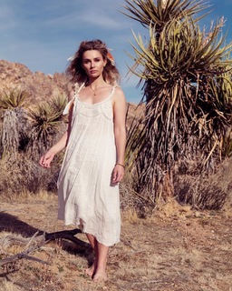 Clare Bowen feet photo 7