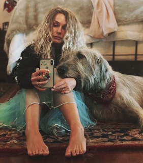 Clare Bowen feet photo 4