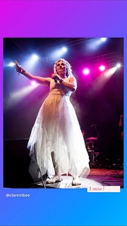 Clare Bowen feet photo 15