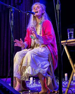 Clare Bowen feet photo 11