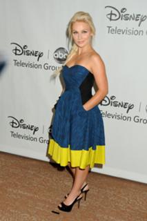 Clare Bowen feet photo 20