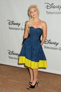 Clare Bowen feet photo 19